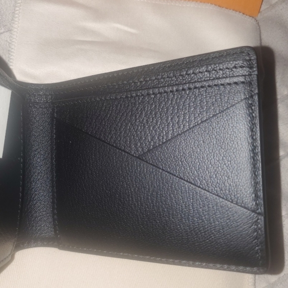 RARE LOUIS VUITTON LV Monogram Multiple Wallet w/ Tags Special Edition - Picture 2 of 13